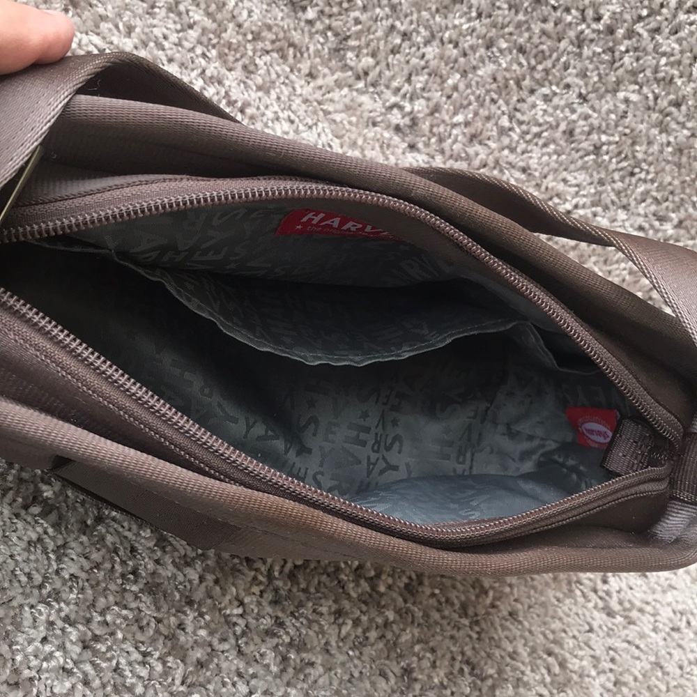 Harvey’s Tan The Original Seatbelt Bag - Picture 9 of 16